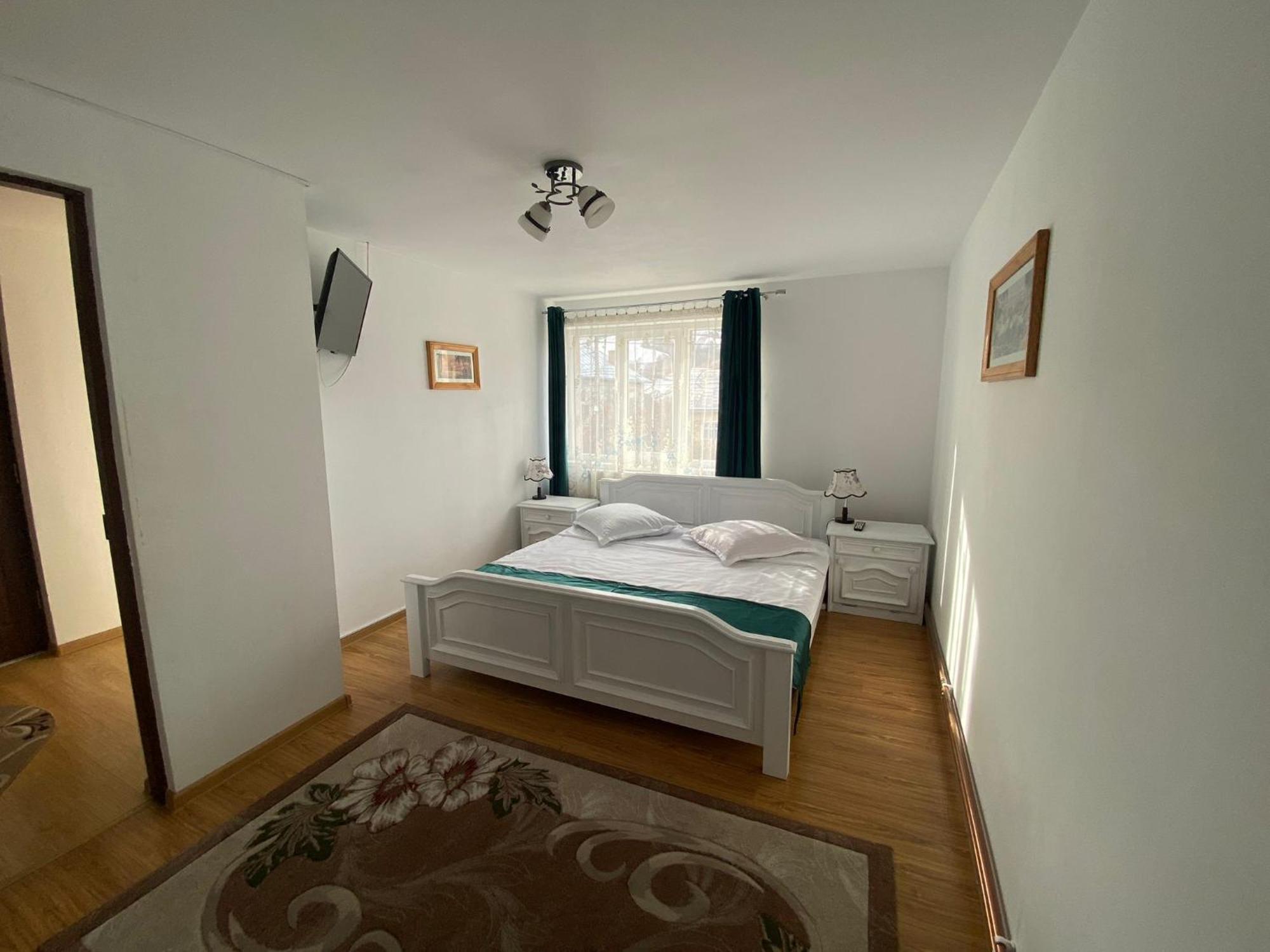 Hotel Casa Irina Mînăstirea Humorului Esterno foto