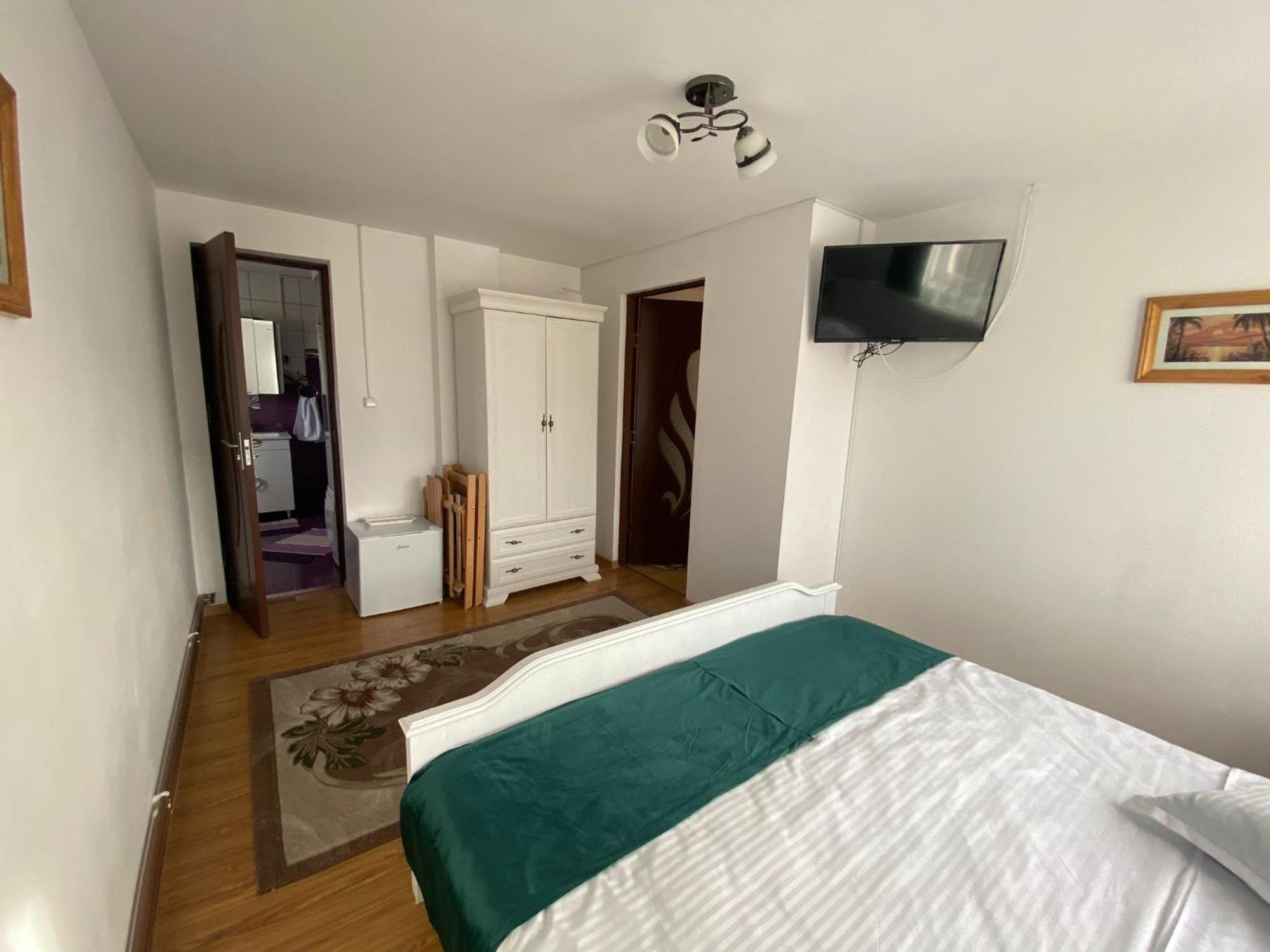 Hotel Casa Irina Mînăstirea Humorului Esterno foto