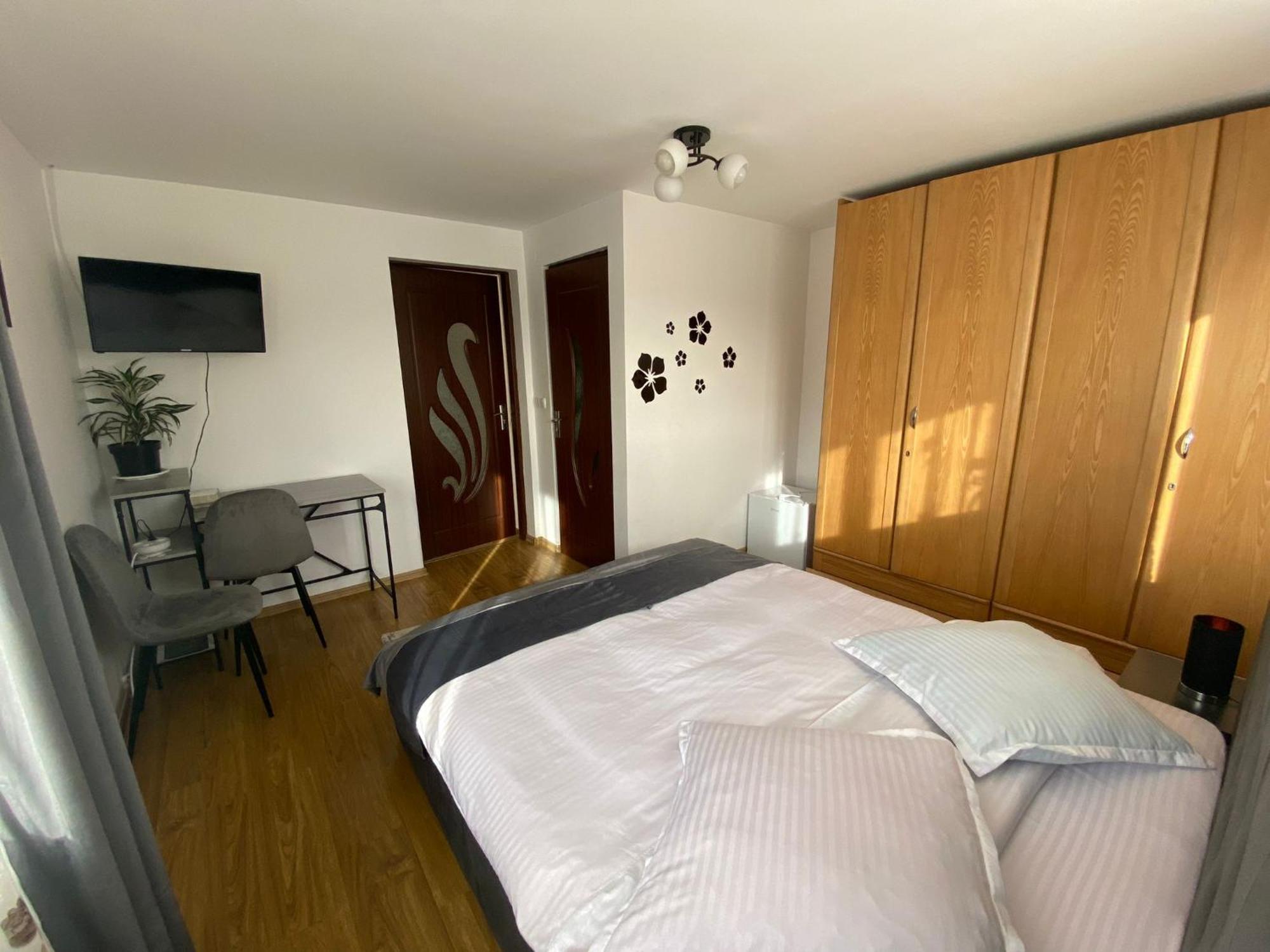 Hotel Casa Irina Mînăstirea Humorului Esterno foto