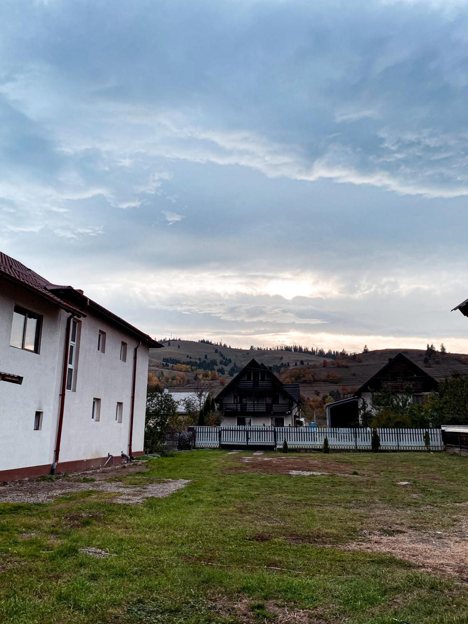 Hotel Casa Irina Mînăstirea Humorului Esterno foto
