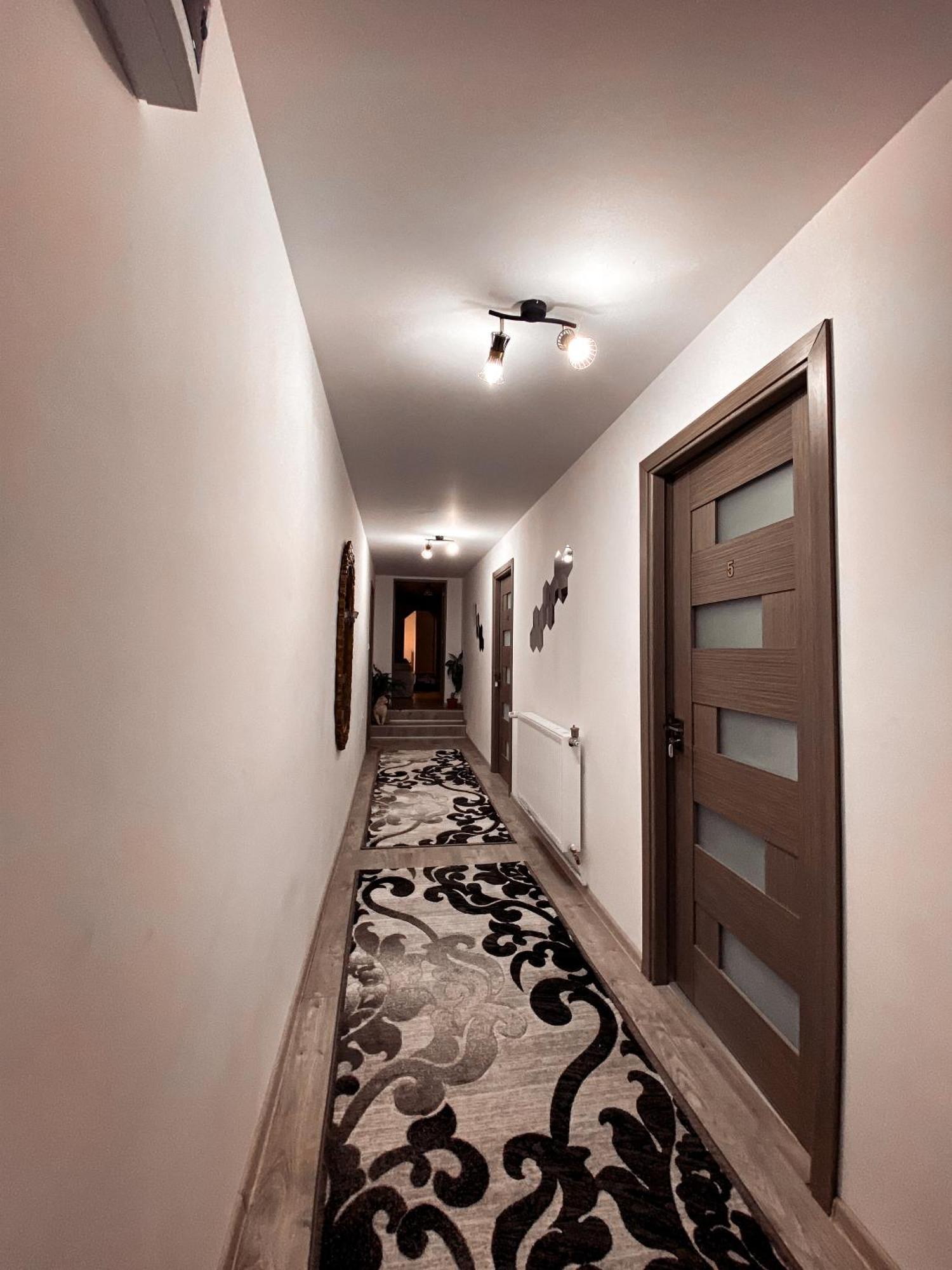 Hotel Casa Irina Mînăstirea Humorului Esterno foto