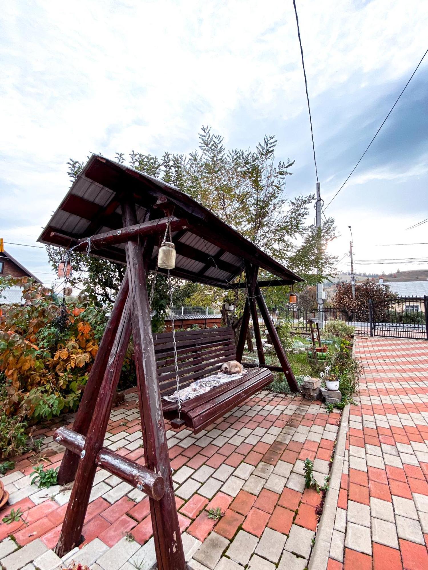Hotel Casa Irina Mînăstirea Humorului Esterno foto