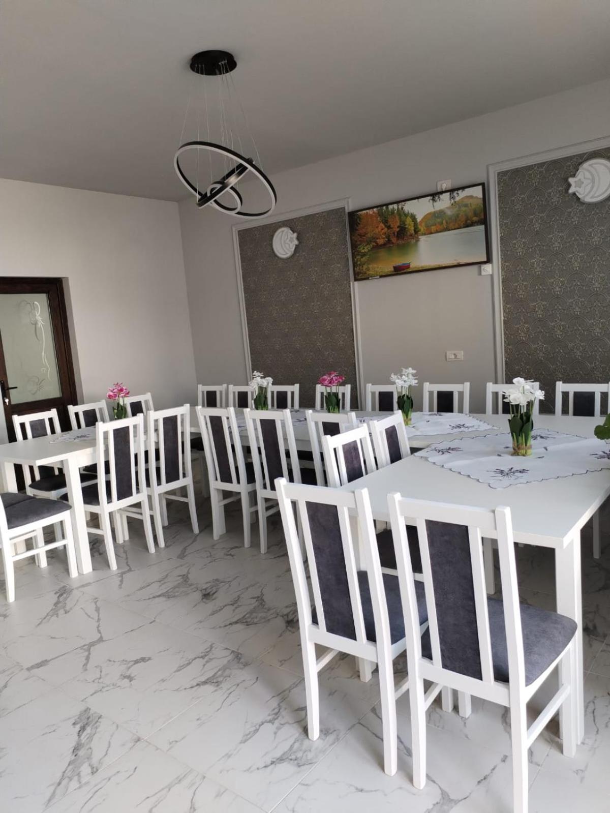 Hotel Casa Irina Mînăstirea Humorului Esterno foto