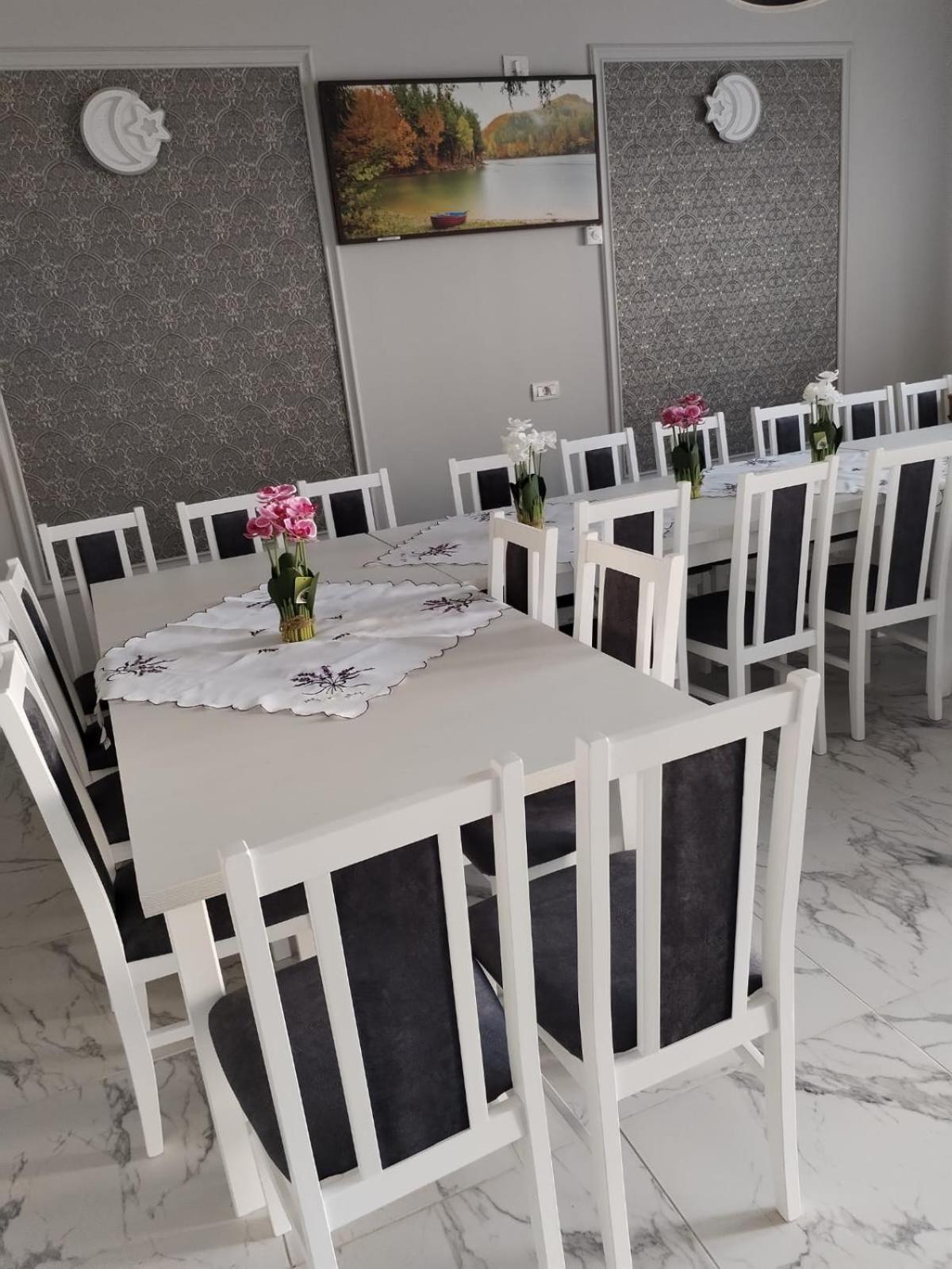 Hotel Casa Irina Mînăstirea Humorului Esterno foto