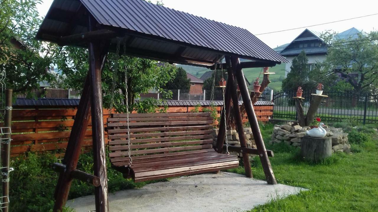 Hotel Casa Irina Mînăstirea Humorului Esterno foto